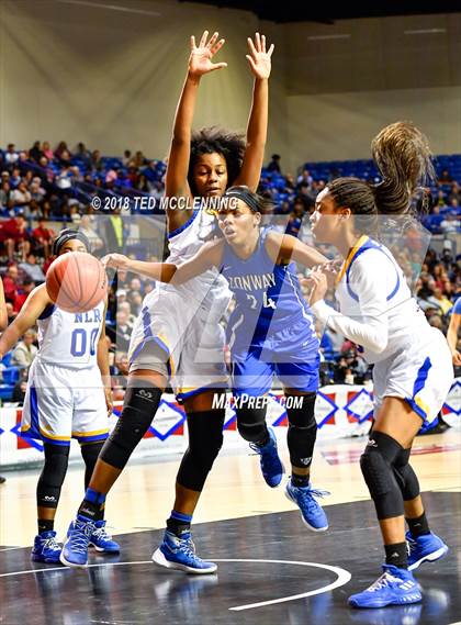 Thumbnail 3 in Conway vs North Little Rock (AAA 7A Final) photogallery.