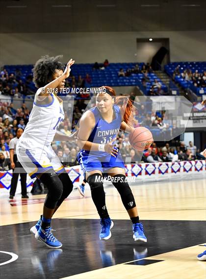 Thumbnail 1 in Conway vs North Little Rock (AAA 7A Final) photogallery.