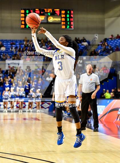 Thumbnail 2 in Conway vs North Little Rock (AAA 7A Final) photogallery.