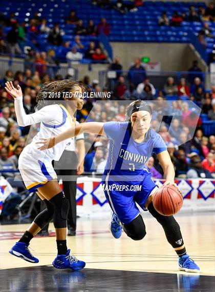 Thumbnail 1 in Conway vs North Little Rock (AAA 7A Final) photogallery.