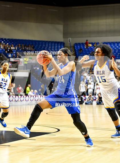 Thumbnail 3 in Conway vs North Little Rock (AAA 7A Final) photogallery.