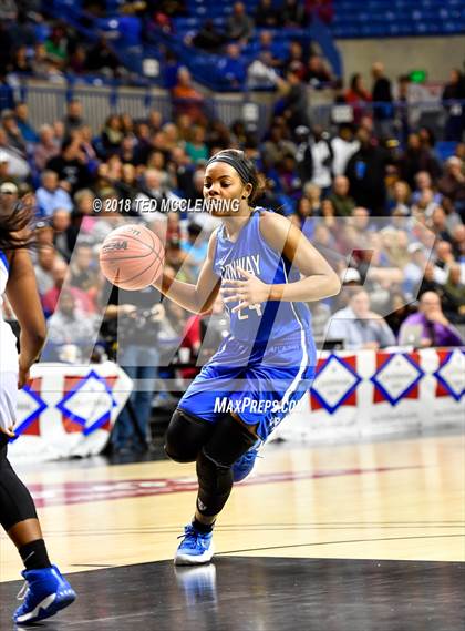 Thumbnail 1 in Conway vs North Little Rock (AAA 7A Final) photogallery.