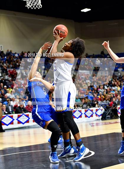 Thumbnail 3 in Conway vs North Little Rock (AAA 7A Final) photogallery.