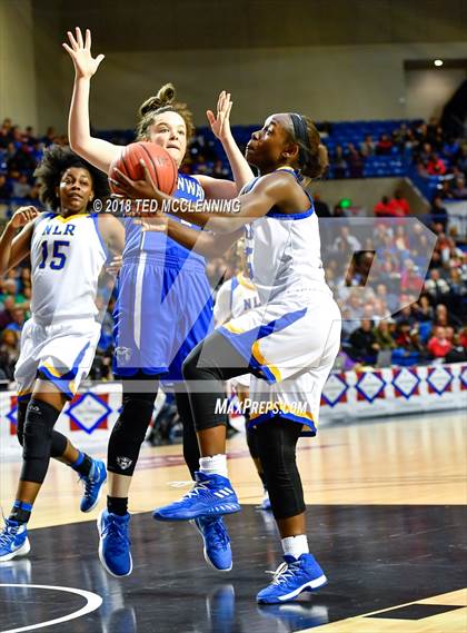 Thumbnail 1 in Conway vs North Little Rock (AAA 7A Final) photogallery.