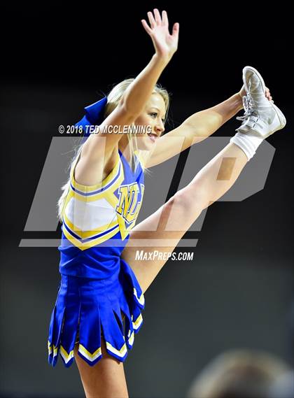 Thumbnail 2 in Conway vs North Little Rock (AAA 7A Final) photogallery.