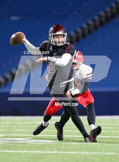 Thumbnail 2 in Lancaster vs. Orchard Park (Section VI Class AA Final) photogallery.