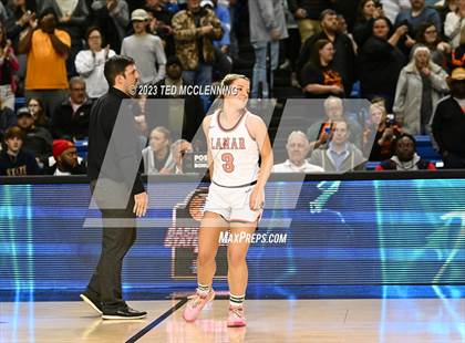 Thumbnail 1 in Lamar vs. Salem (AAA 3A State Final) photogallery.