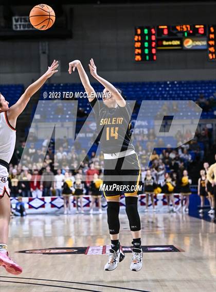 Thumbnail 2 in Lamar vs. Salem (AAA 3A State Final) photogallery.
