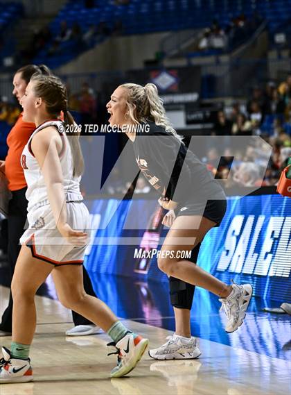 Thumbnail 2 in Lamar vs. Salem (AAA 3A State Final) photogallery.