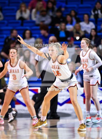 Thumbnail 3 in Lamar vs. Salem (AAA 3A State Final) photogallery.