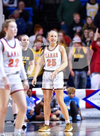Thumbnail 1 in Lamar vs. Salem (AAA 3A State Final) photogallery.