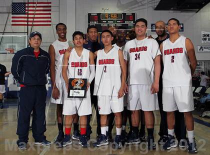 Thumbnail 2 in Godinez vs Bell Jeff (MaxPreps Holiday Classic) photogallery.