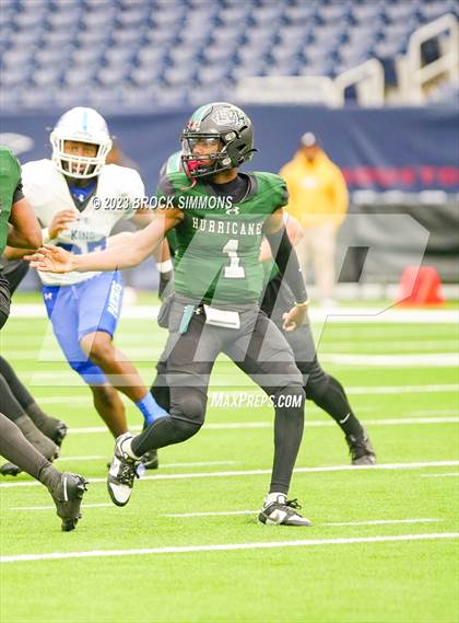 Thumbnail 1 in King vs Fort Bend Hightower (UIL Football 6A D2 Regional) photogallery.