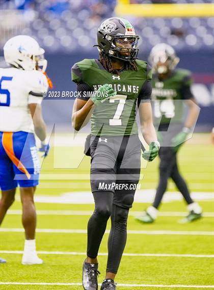 Thumbnail 3 in King vs Fort Bend Hightower (UIL Football 6A D2 Regional) photogallery.