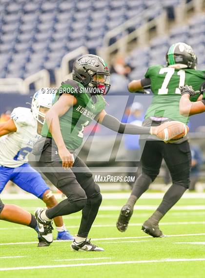 Thumbnail 2 in King vs Fort Bend Hightower (UIL Football 6A D2 Regional) photogallery.