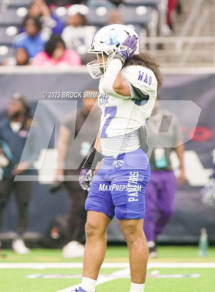 Thumbnail 1 in King vs Fort Bend Hightower (UIL Football 6A D2 Regional) photogallery.