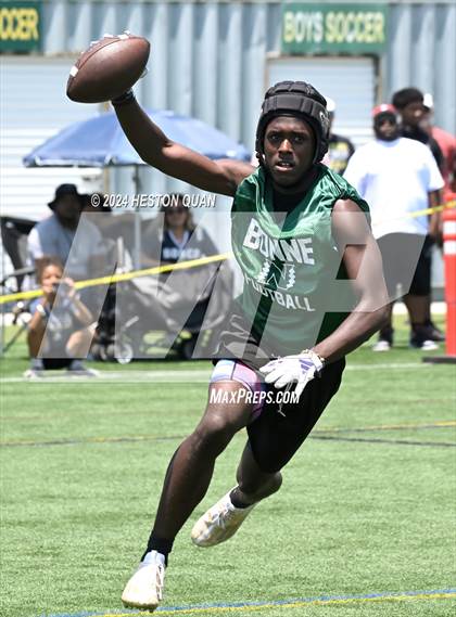 Thumbnail 3 in St. John Bosco vs. Narbonne (Battle At The Beach) photogallery.