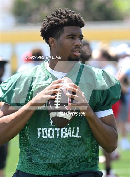 Thumbnail 3 in St. John Bosco vs. Narbonne (Battle At The Beach) photogallery.