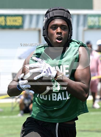 Thumbnail 3 in St. John Bosco vs. Narbonne (Battle At The Beach) photogallery.