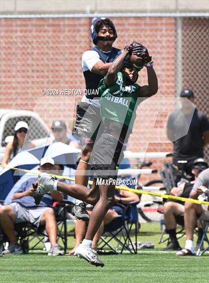 Thumbnail 2 in St. John Bosco vs. Narbonne (Battle At The Beach) photogallery.