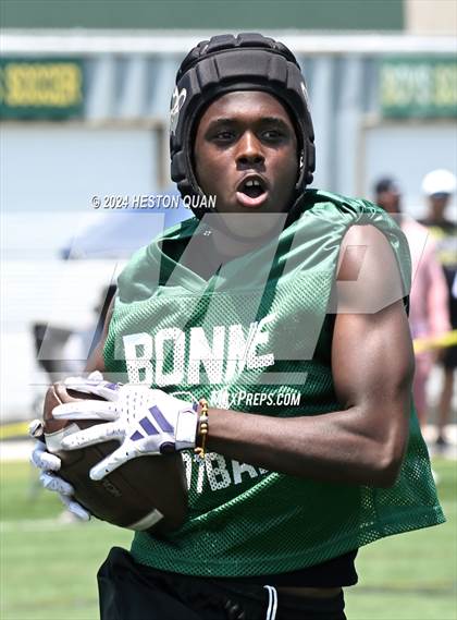 Thumbnail 1 in St. John Bosco vs. Narbonne (Battle At The Beach) photogallery.