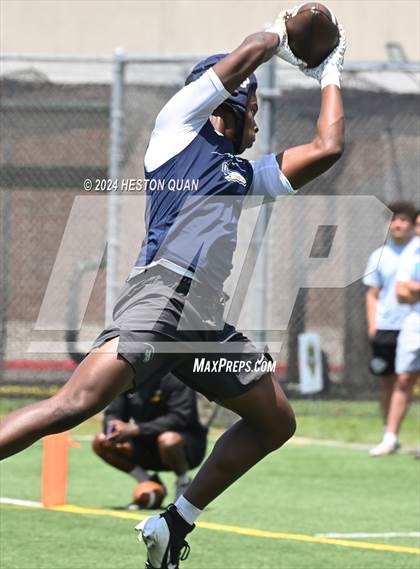 Thumbnail 3 in St. John Bosco vs. Narbonne (Battle At The Beach) photogallery.