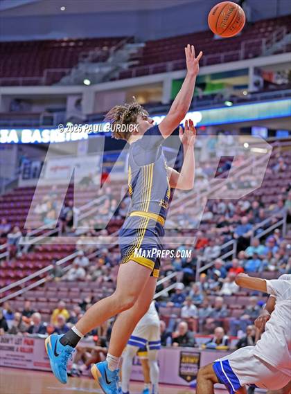Thumbnail 2 in West Catholic vs. South Allegheny (PIAA 3A Championship) photogallery.