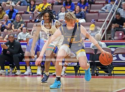 Thumbnail 3 in West Catholic vs. South Allegheny (PIAA 3A Championship) photogallery.