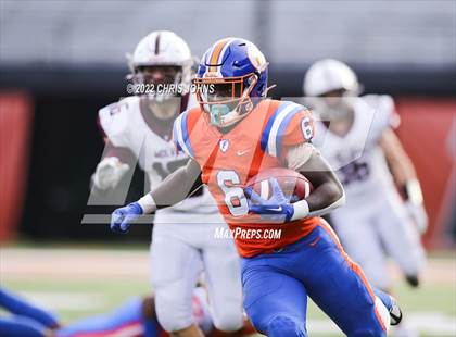 Thumbnail 2 in Prairie Ridge vs. East St. Louis (IHSA 6A Final) photogallery.