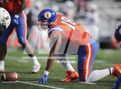 Thumbnail 3 in Prairie Ridge vs. East St. Louis (IHSA 6A Final) photogallery.