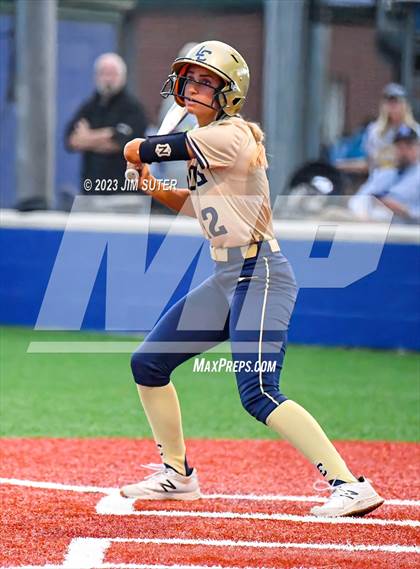Thumbnail 2 in Lake Creek vs Shoemaker (UIL 5A Reg III Bi-District Playoff) photogallery.