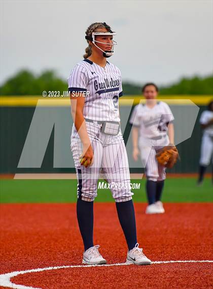Thumbnail 3 in Lake Creek vs Shoemaker (UIL 5A Reg III Bi-District Playoff) photogallery.