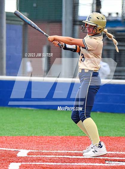 Thumbnail 2 in Lake Creek vs Shoemaker (UIL 5A Reg III Bi-District Playoff) photogallery.