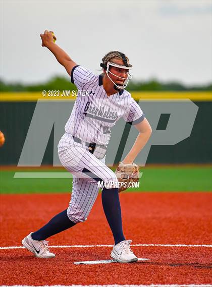 Thumbnail 2 in Lake Creek vs Shoemaker (UIL 5A Reg III Bi-District Playoff) photogallery.