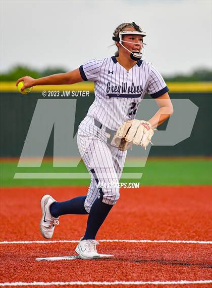 Thumbnail 1 in Lake Creek vs Shoemaker (UIL 5A Reg III Bi-District Playoff) photogallery.
