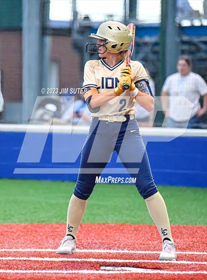 Thumbnail 1 in Lake Creek vs Shoemaker (UIL 5A Reg III Bi-District Playoff) photogallery.