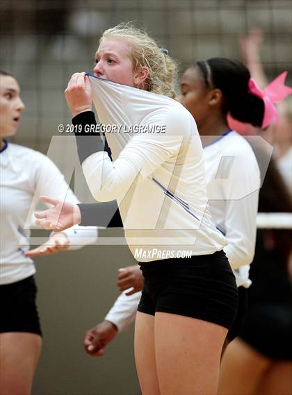 Thumbnail 2 in Martin vs Guyer [John H.] (UIL 6A Regional Semifinal) photogallery.