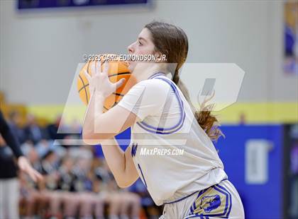 Thumbnail 1 in Upperman @ Brentwood photogallery.