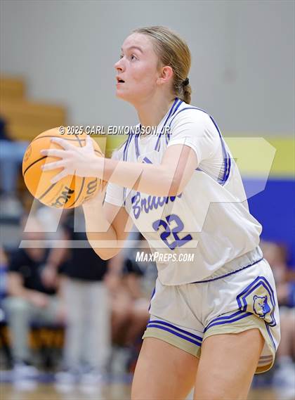 Thumbnail 1 in Upperman @ Brentwood photogallery.