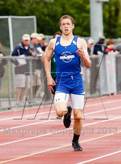 Thumbnail 2 in WPIAL AA Track Qualifier photogallery.