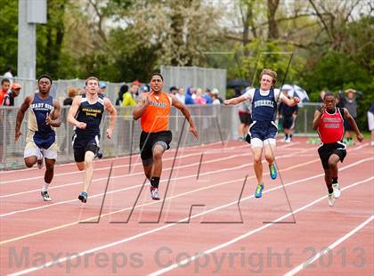 Thumbnail 2 in WPIAL AA Track Qualifier photogallery.