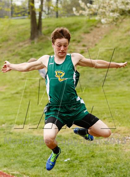 Thumbnail 1 in WPIAL AA Track Qualifier photogallery.