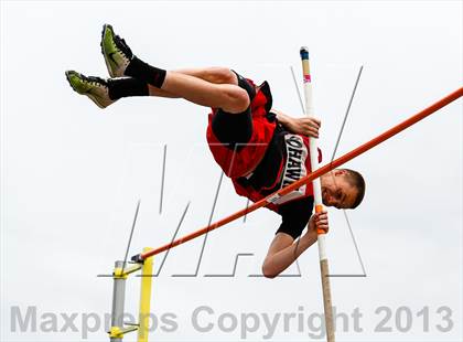 Thumbnail 2 in WPIAL AA Track Qualifier photogallery.
