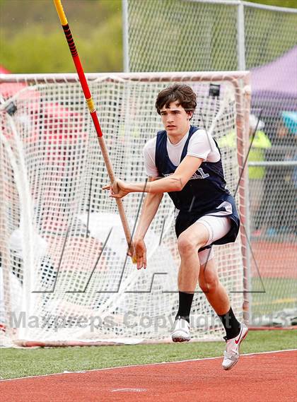 Thumbnail 2 in WPIAL AA Track Qualifier photogallery.