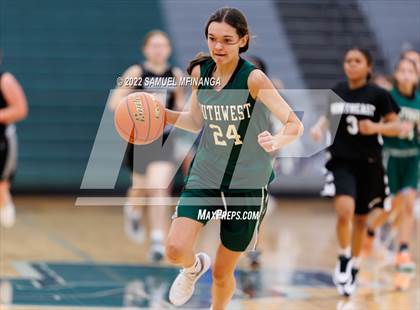 Thumbnail 3 in Lincoln Southwest vs Lincoln Northeast photogallery.