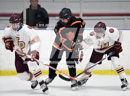 Thumbnail 1 in Iona Prep vs. Ridgefield (Carrano Cup Final) photogallery.
