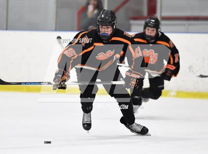 Thumbnail 3 in Iona Prep vs. Ridgefield (Carrano Cup Final) photogallery.