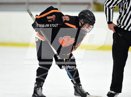 Thumbnail 3 in Iona Prep vs. Ridgefield (Carrano Cup Final) photogallery.