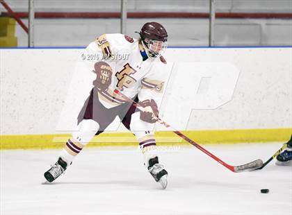 Thumbnail 1 in Iona Prep vs. Ridgefield (Carrano Cup Final) photogallery.