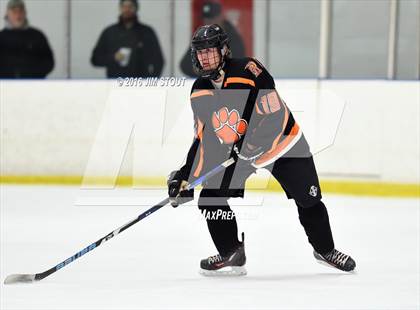 Thumbnail 1 in Iona Prep vs. Ridgefield (Carrano Cup Final) photogallery.